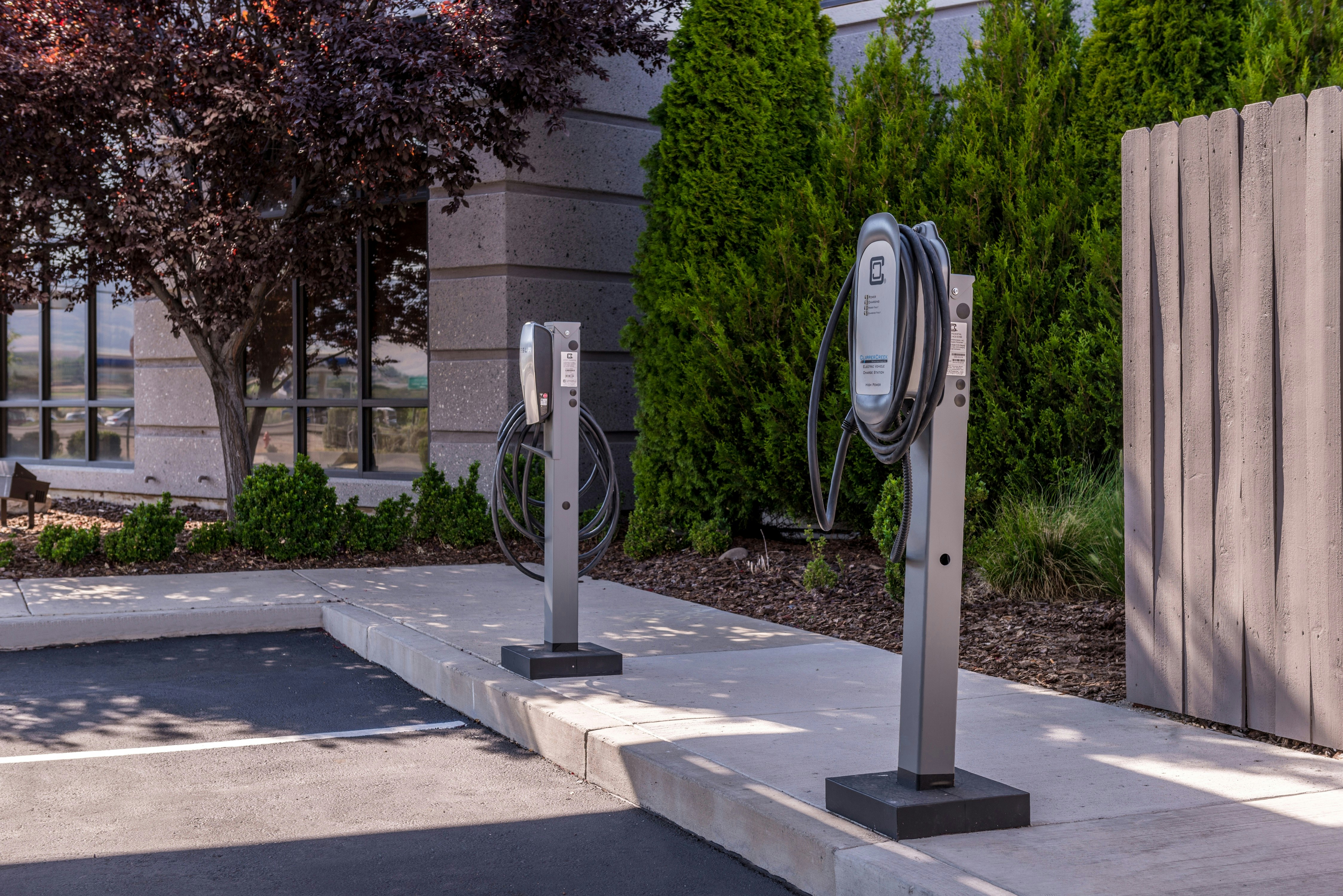 Hampton Inn Suites Carson City 54/56