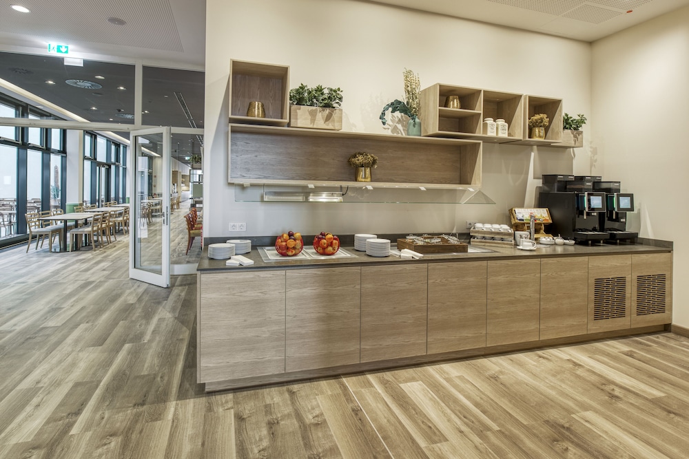 IntercityHotel Berlin Airport BER Terminal 1+2 3/50