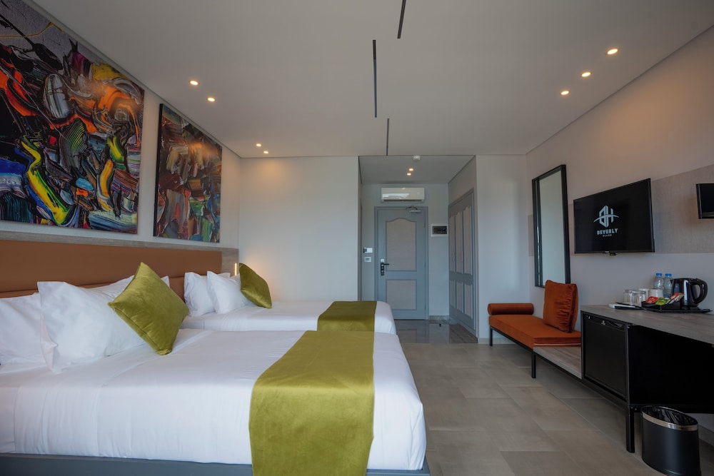 Superior Twin Room:
