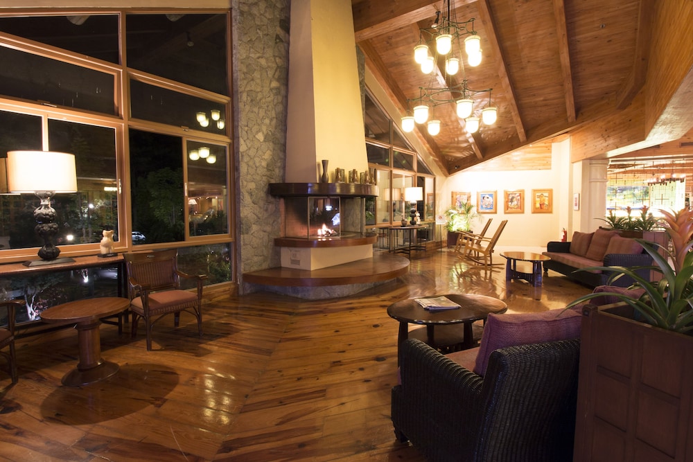 The Forest Lodge At Camp John Hay 60/75