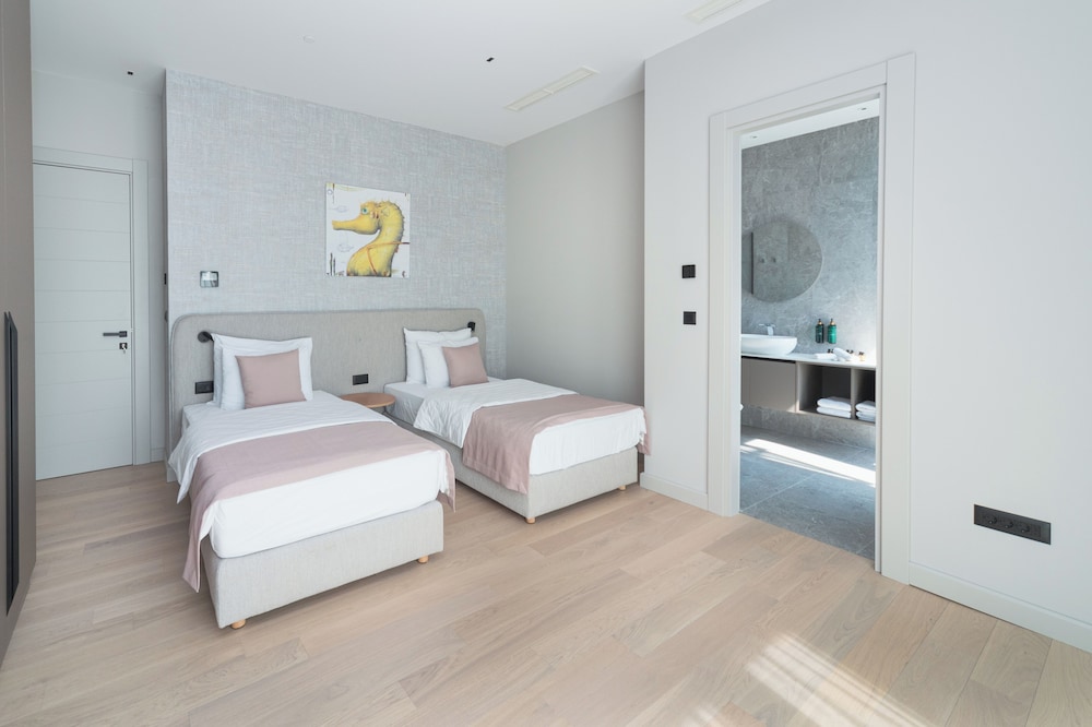 Sea Star Hotel 14/50