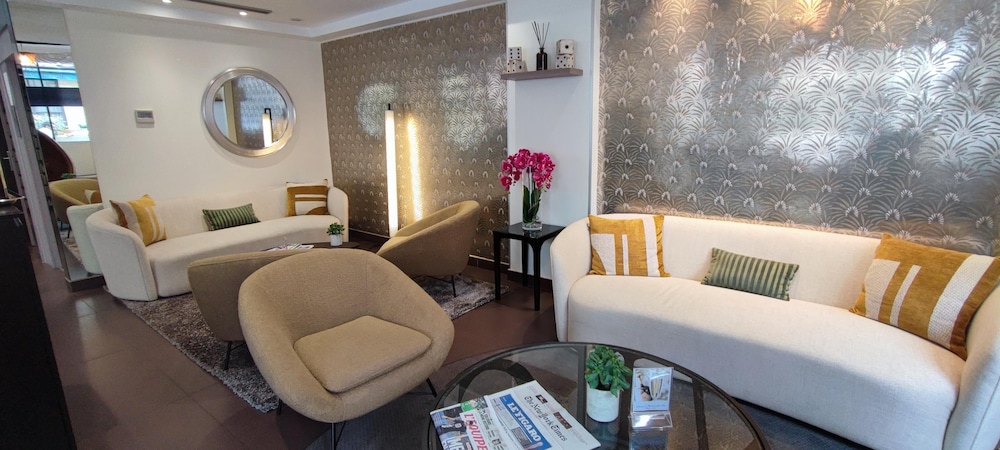 Elysees Bassano Hotel Formely Bw Hotel Elysees Bassa 59/81