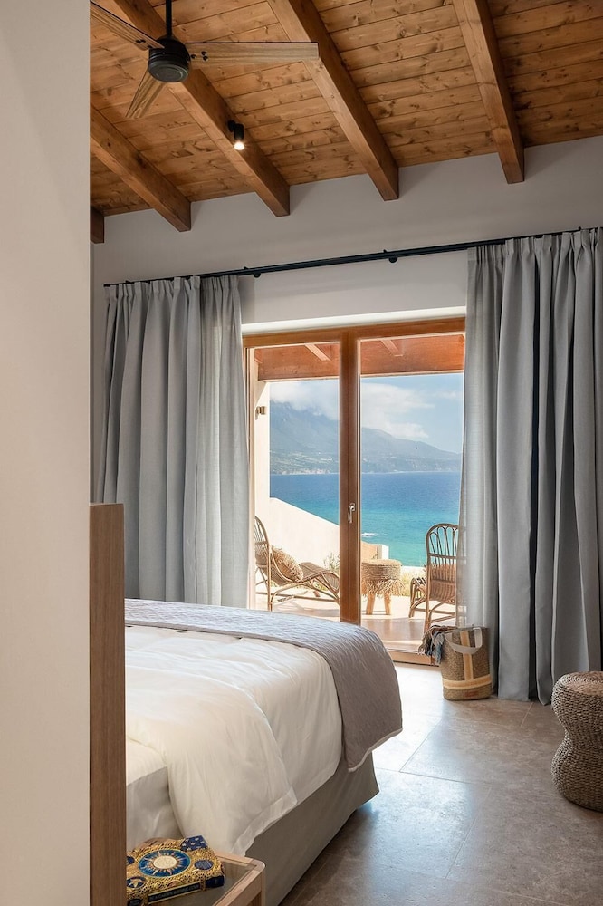 2 Bedrooms, Villa, 2 King Beds, Single Bed, Sea View, Outdoor Pool