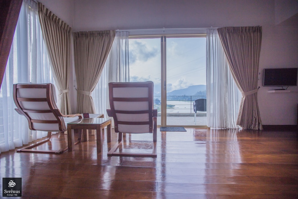 Serenus Boutique Villa 43/64