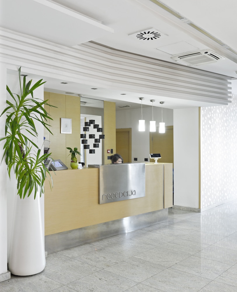 Centar 7/50