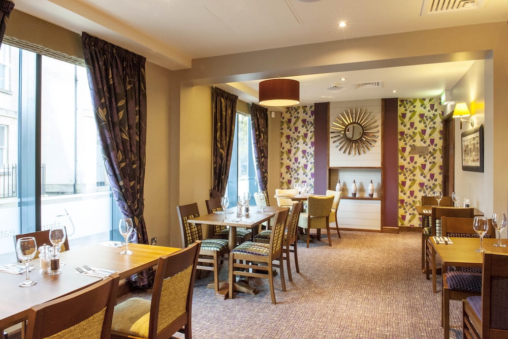 Premier Inn Bath City Centre 33/42