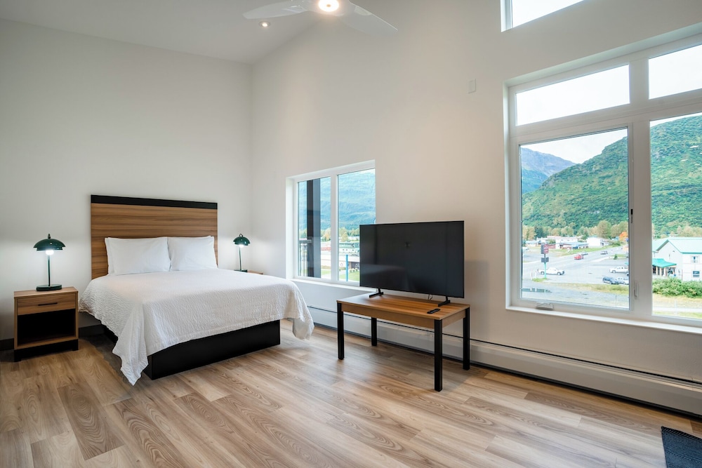 Chugach Naswik Suites 8/14