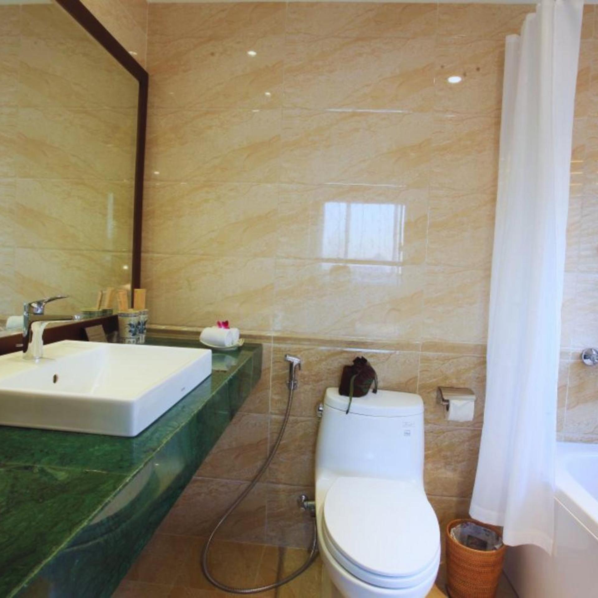 Hotel Emerald Waters Classy 50/51
