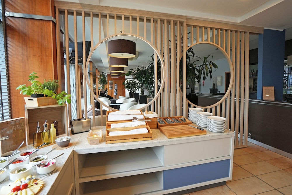 Hotel Oliwski 6/34