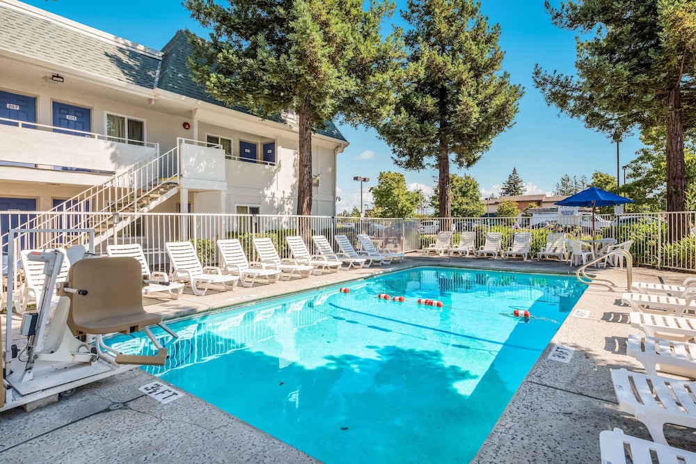 Motel6 Rohnert Park, CA in ROHNERT PARK - CA