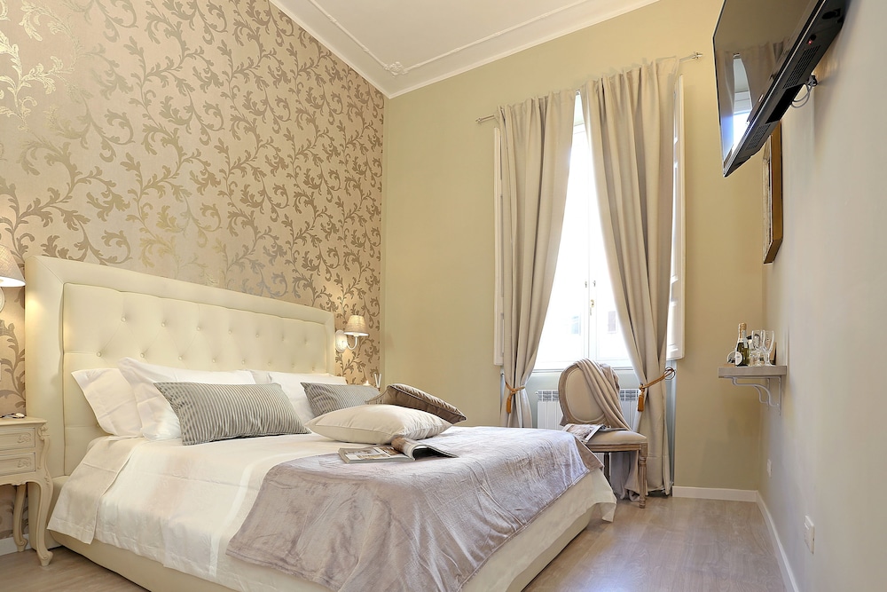 Liberty Rome Suites 42/68