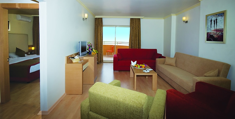 My Home Resort Hotel 28/50