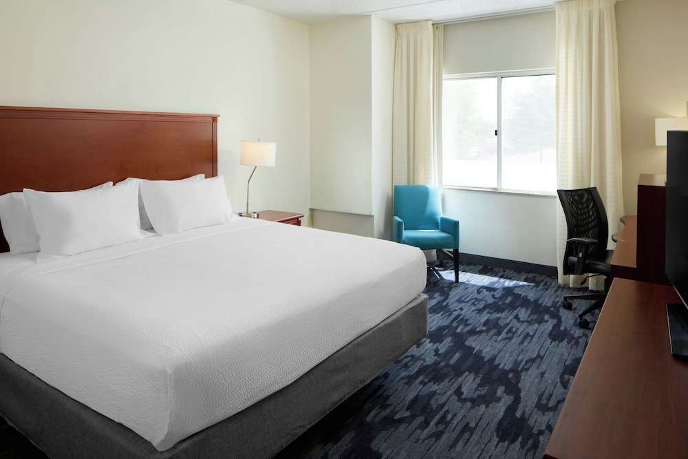 غرفة بسرير كينج، FAIRFIELD INN AND SUITES LUMBERTON 8/10