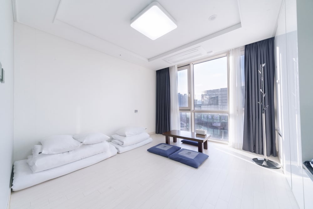The Venezia Suite Hotel 20/45