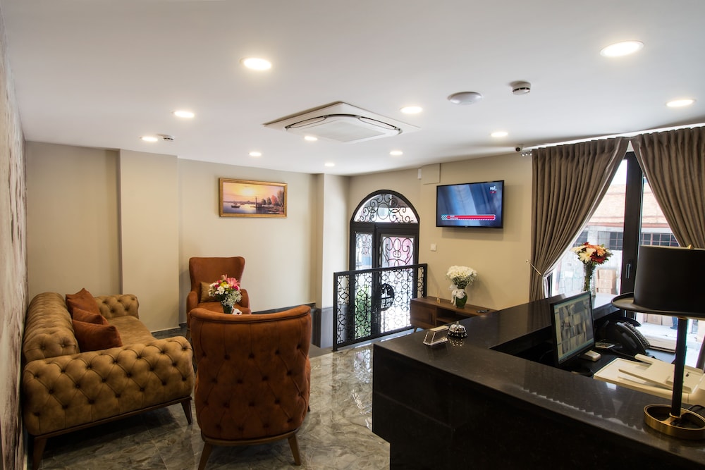 Primero Hotel 55/65