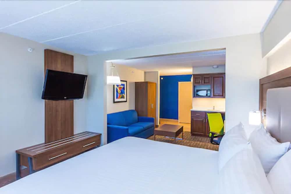 Holiday Inn Express Saint John Harbour Side Hotel 22/69
