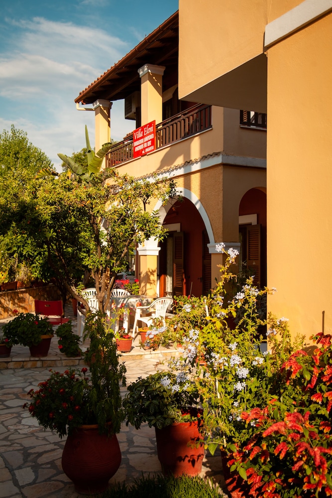 VILLA ELENI 39/44