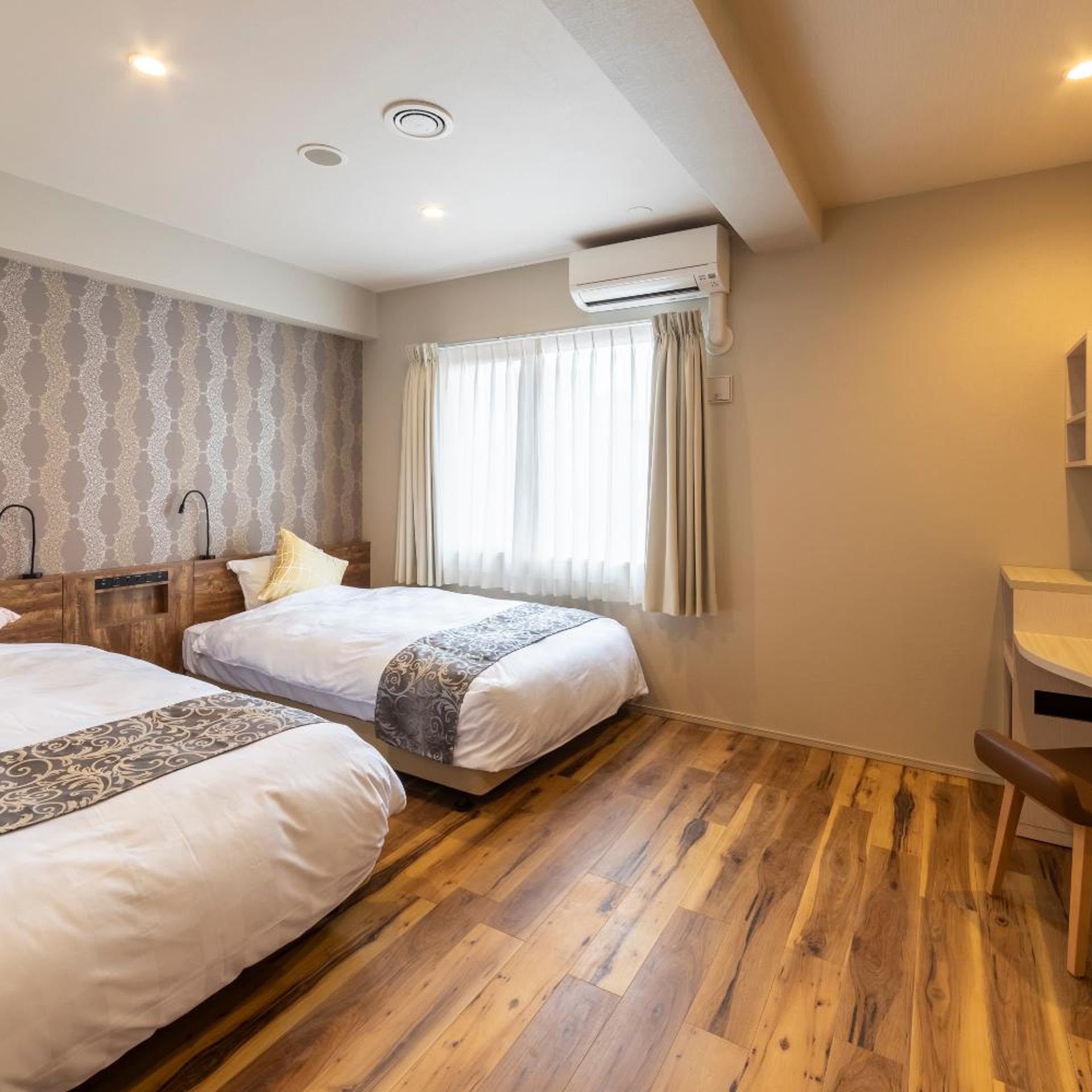 Superior, Twin Beds