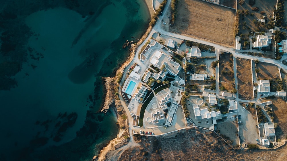 Paros Bay 57/64