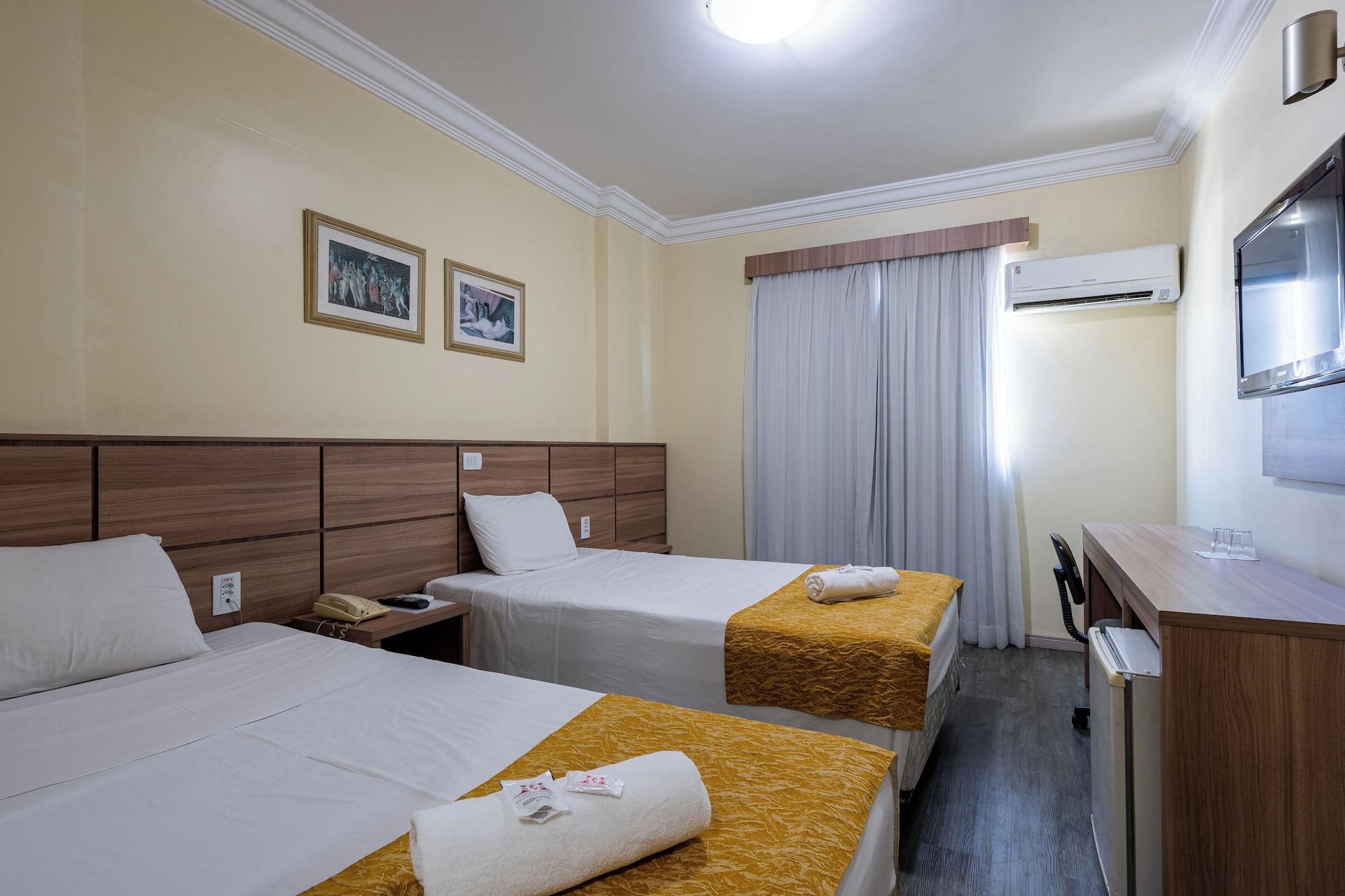 Deluxe, Single, Multiple Beds