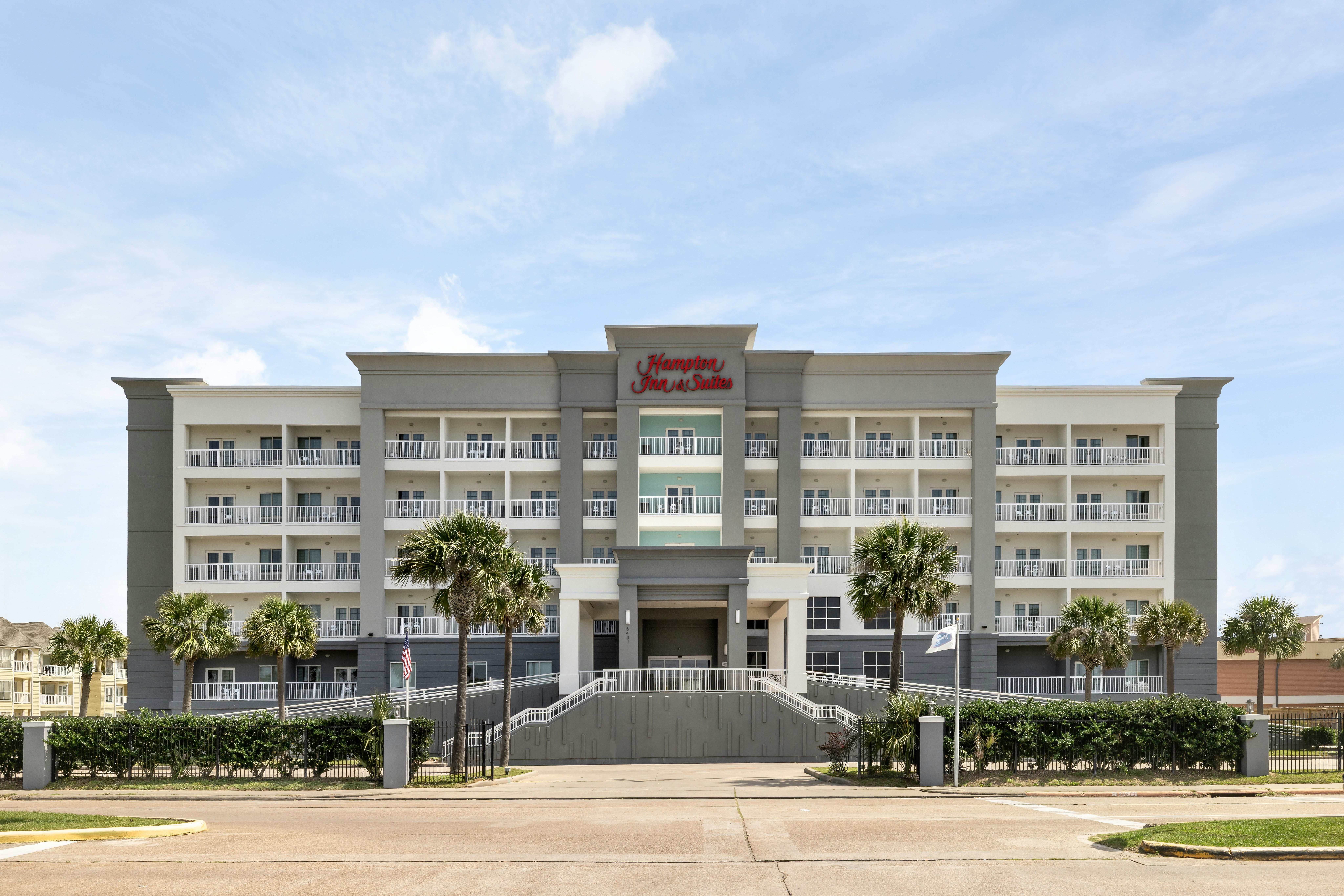 Hampton Inn Suites Galveston 66/68