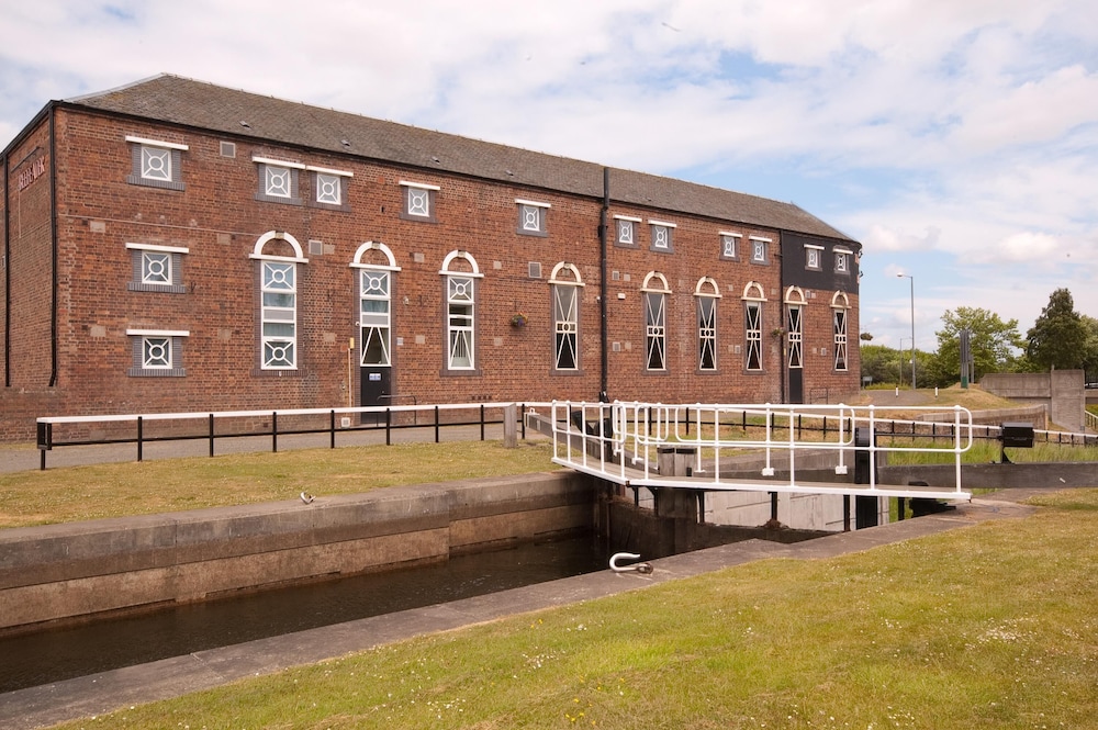 Premier Inn Falkirk Central in FALKIRK