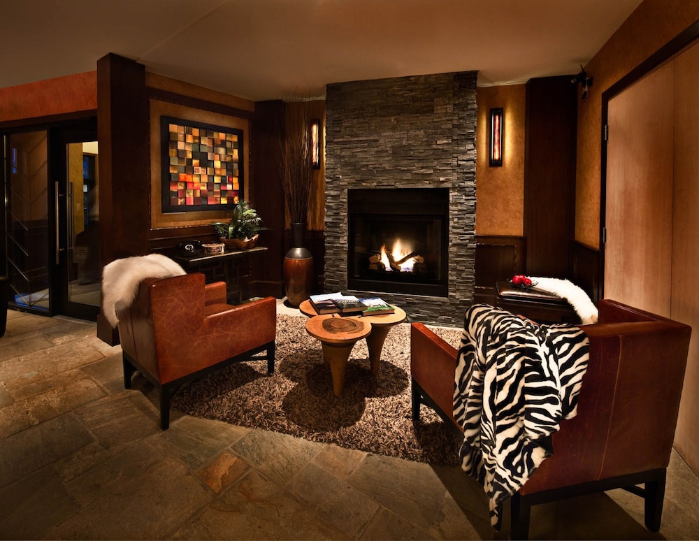 Mountain Side Hotel Whistler By Executive 37/63