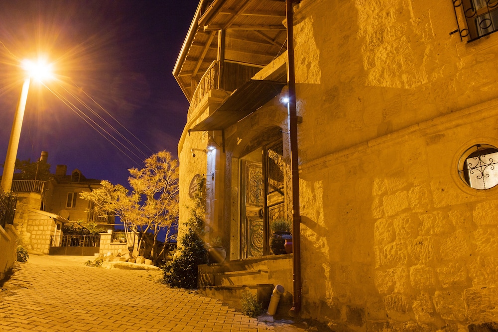 Cave Art Hotel 43/50