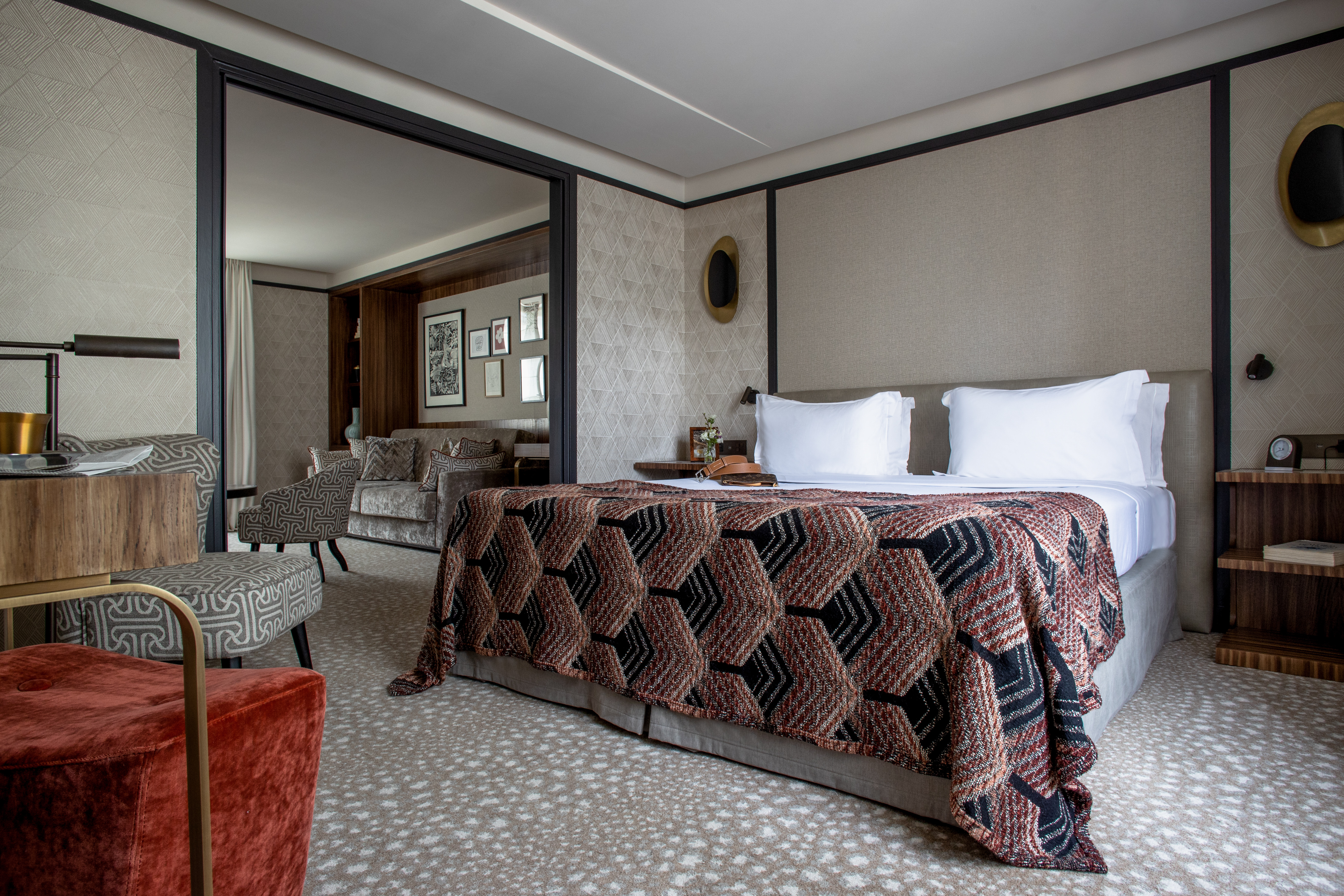 Club, Suite, 2 Bathrooms