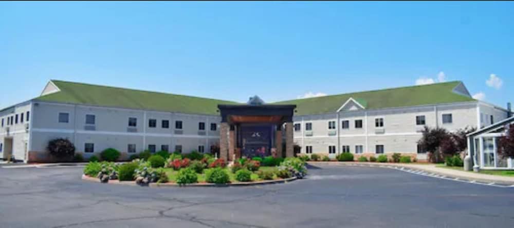 Quality Inn and Suites Middletown Newport 3/40