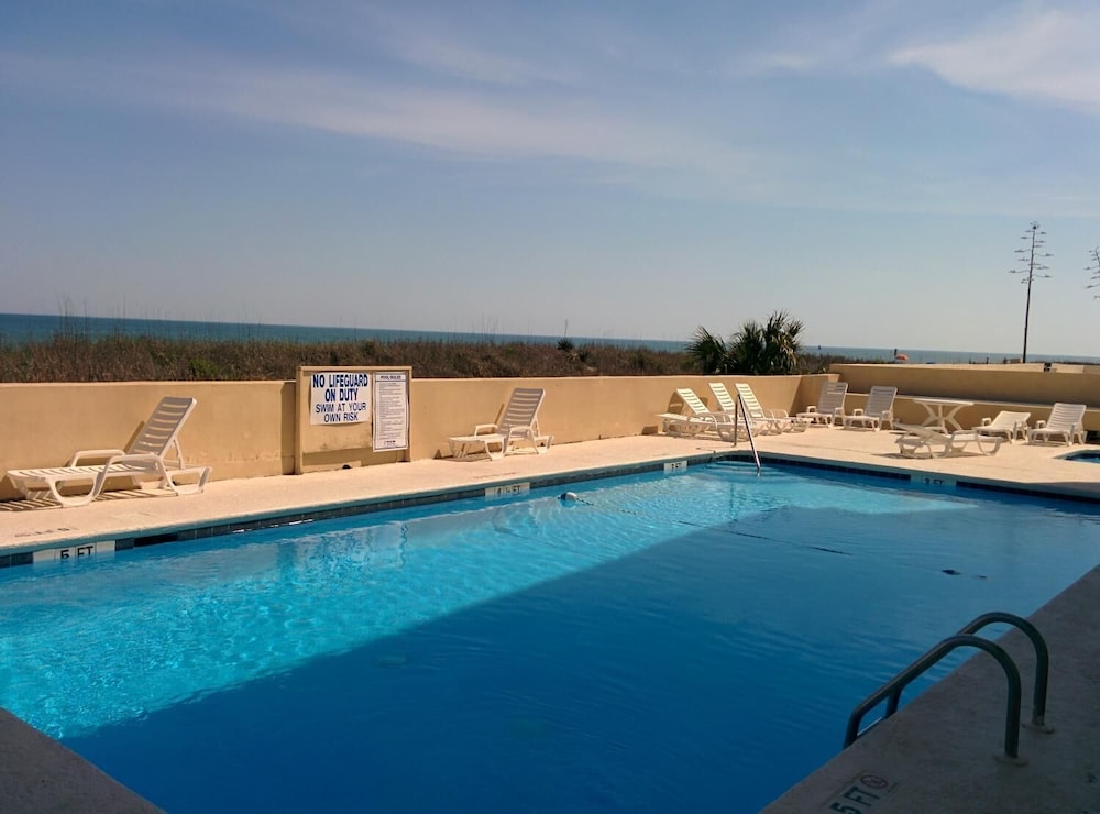 Days Inn by Wyndham Myrtle Beach-Beach Front 5/36