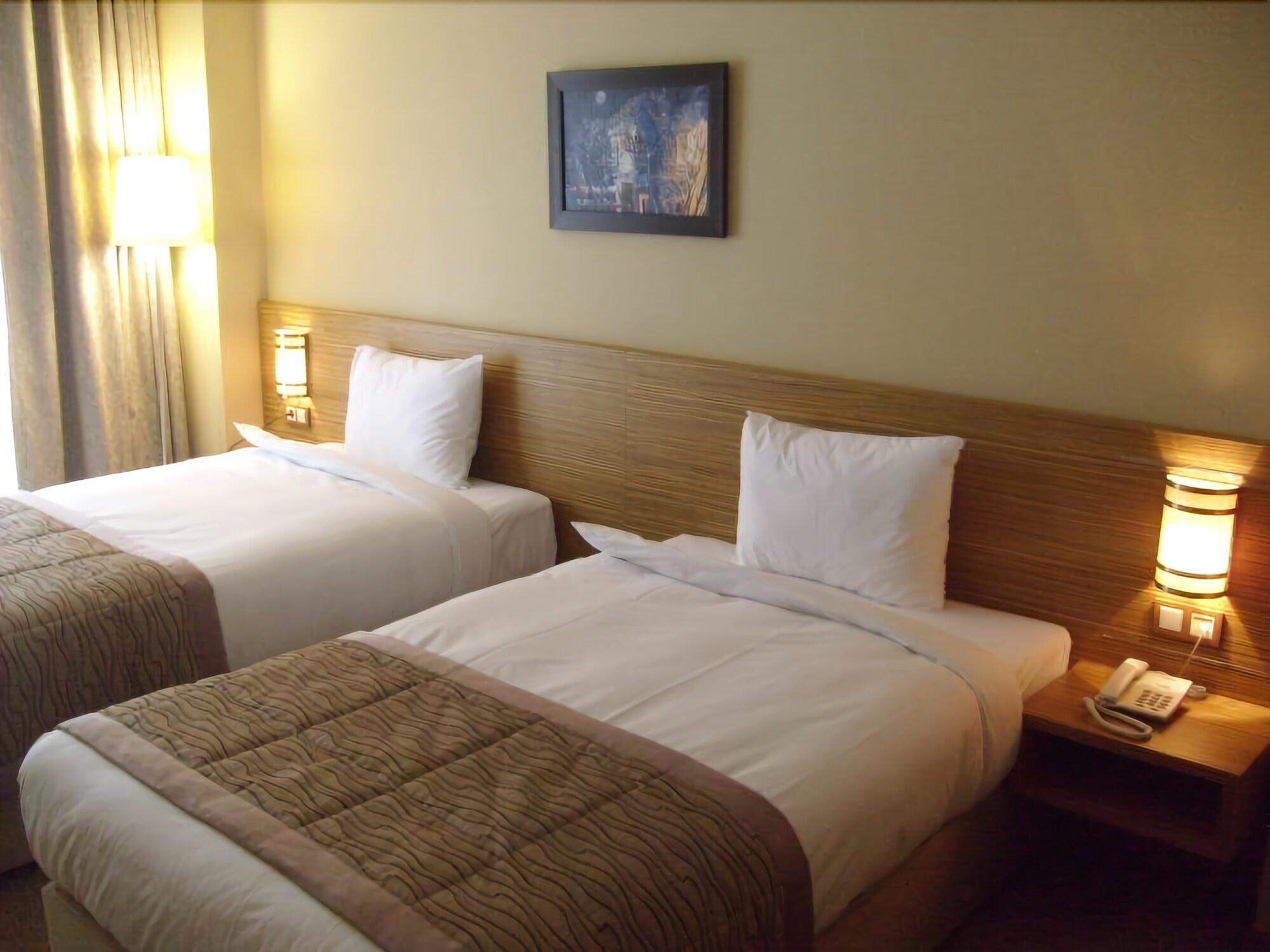 Hotel Almina Park 12/39