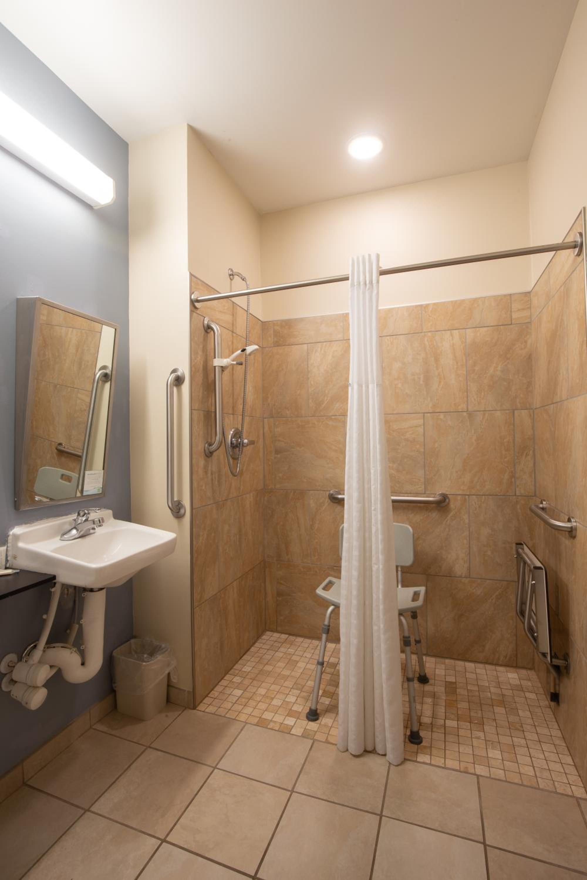 جناح سوبيريور بسرير كوين لذوي الإعاقة، Microtel Inn & Suites By Wyndham Waynesburg 8/10