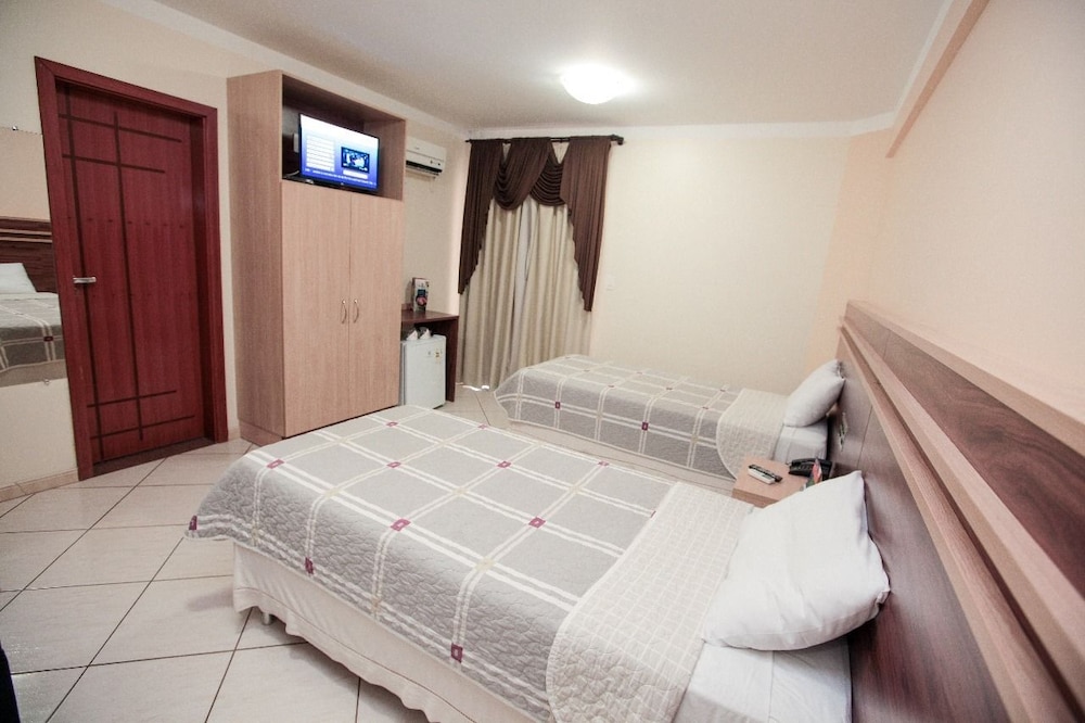 HOTEL HARBOR BARONI GUARAPUAVA 18/51