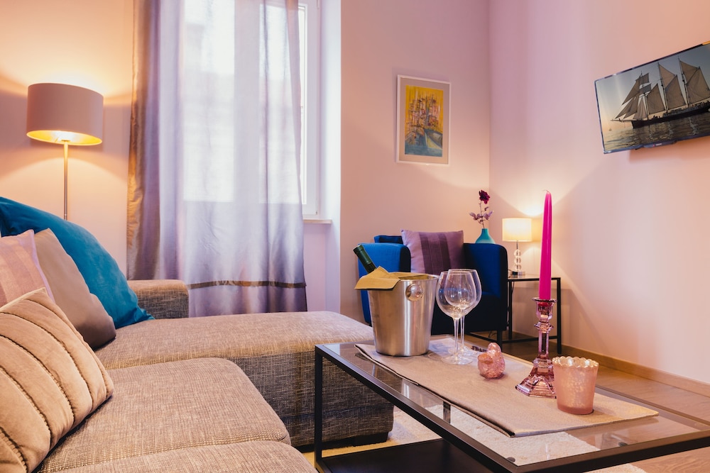D&A Center Apartments 27/43