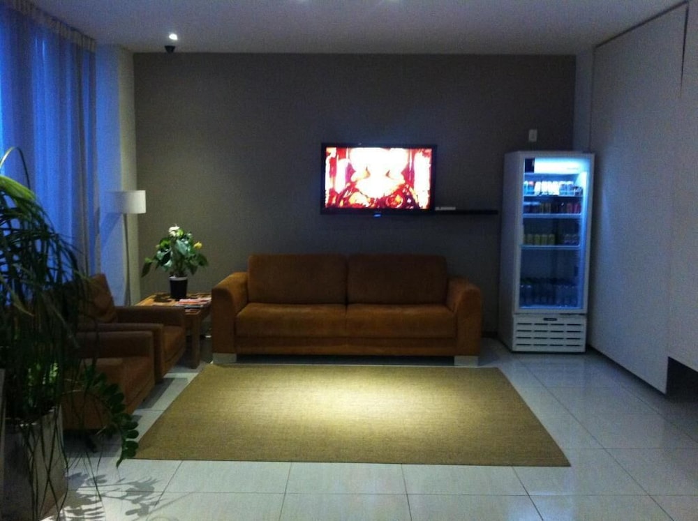 B Hotel 30/50