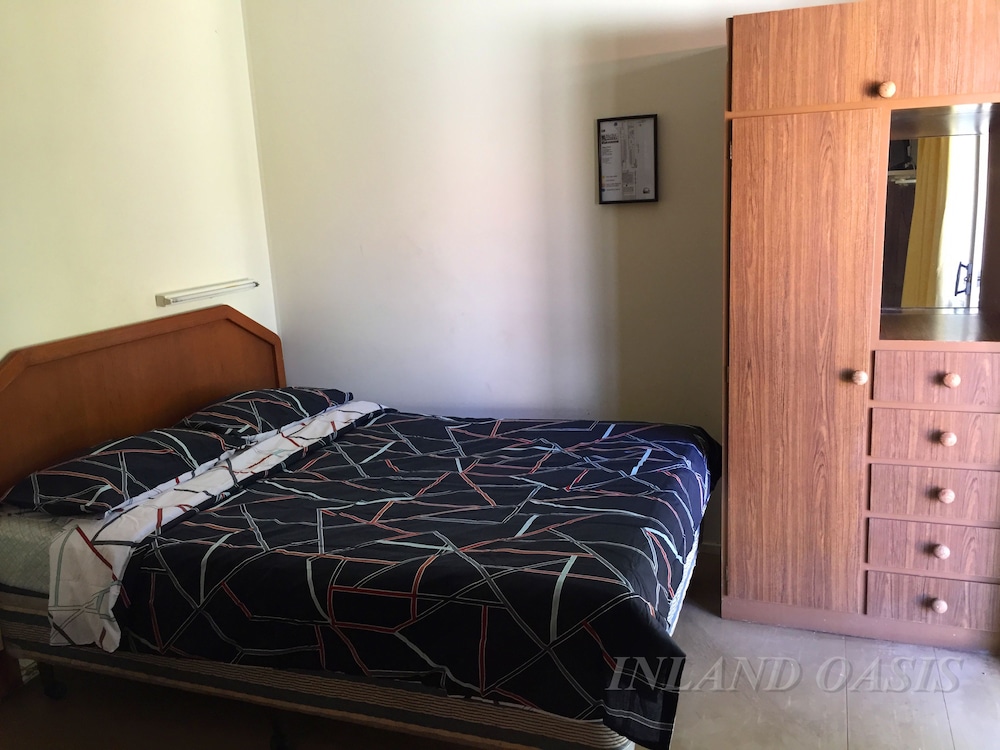 INLAND OASIS MOTEL 13/68