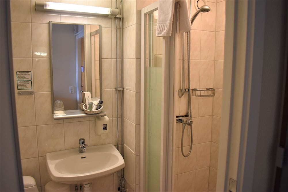 Wendelsberg Stf Hostel 35/38