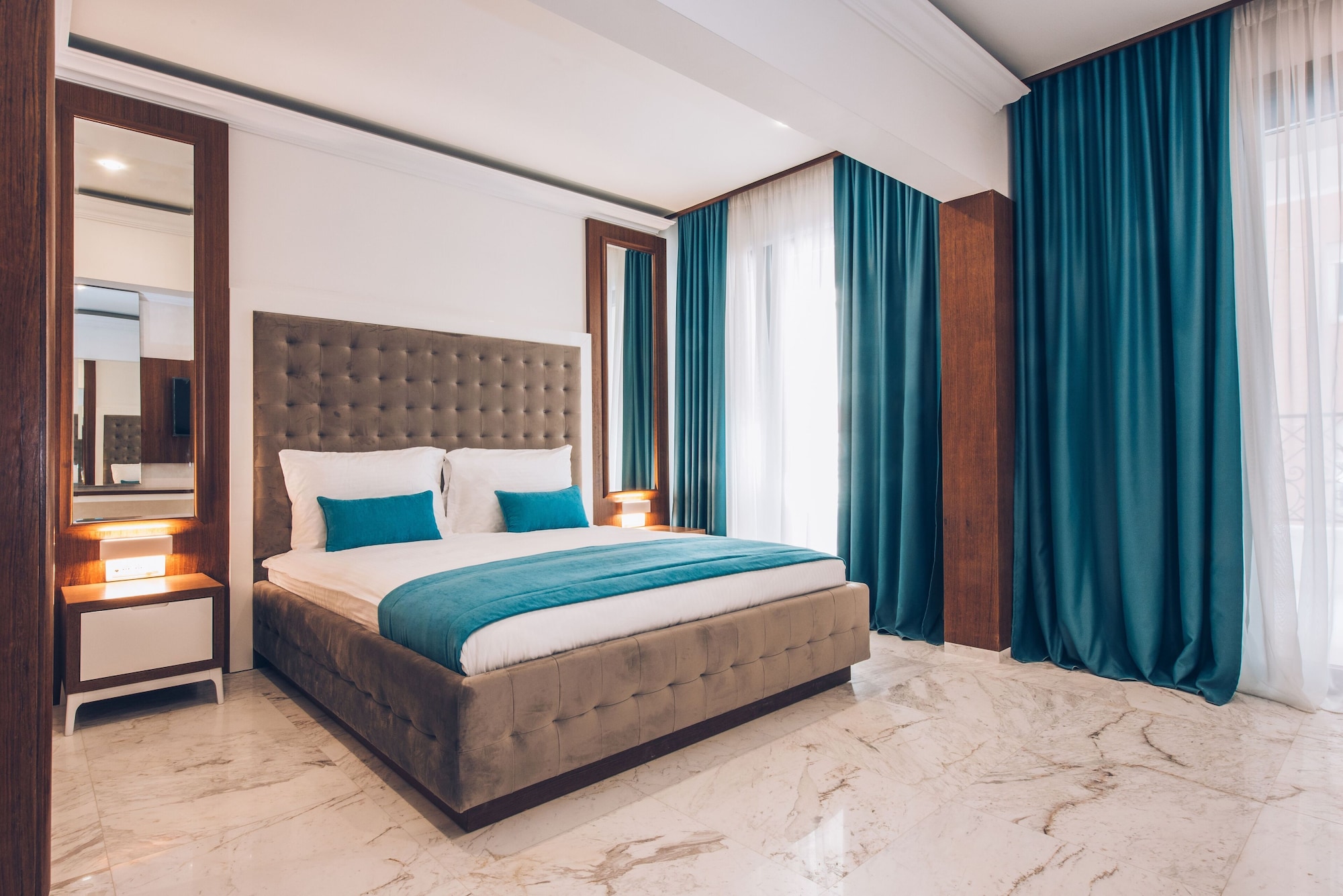 جناح جونيور