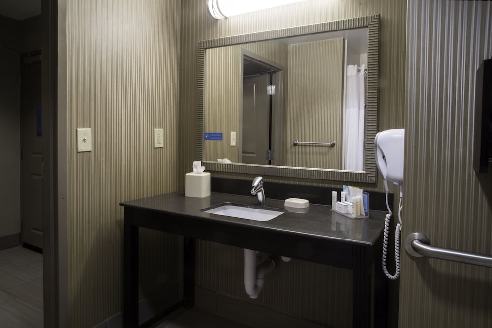 Hampton Inn Oxford Conference Center 38/82