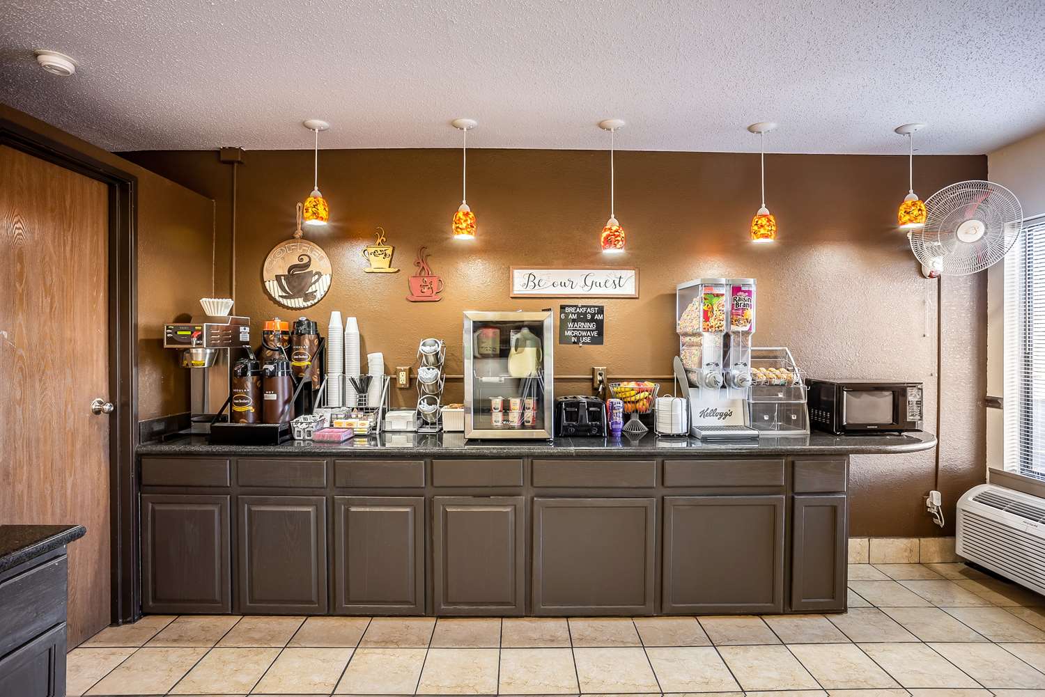 Super 8 by Wyndham Galesburg 10/14