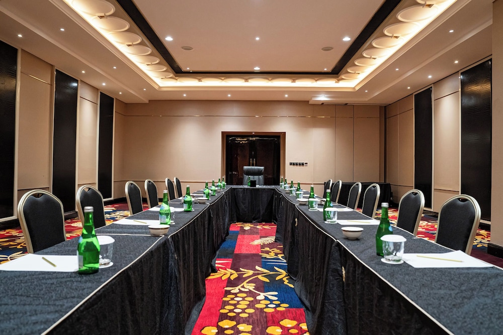 The Trans Luxury Hotel Surabaya 38/50