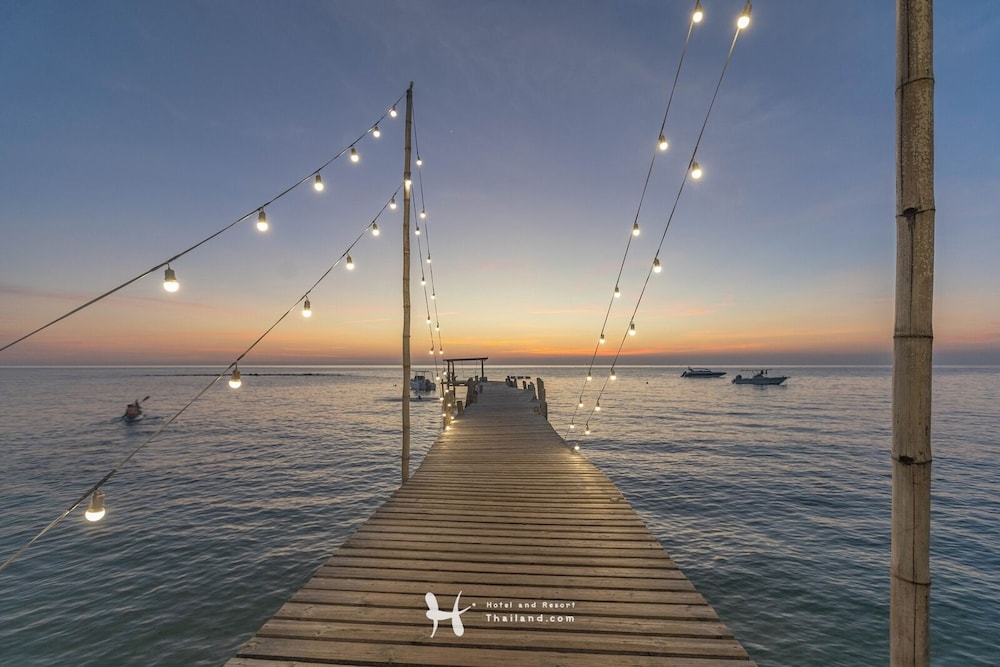 Sea Far Resort 67/72