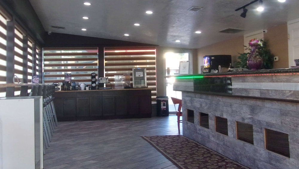 M Star Cedar City 9/50