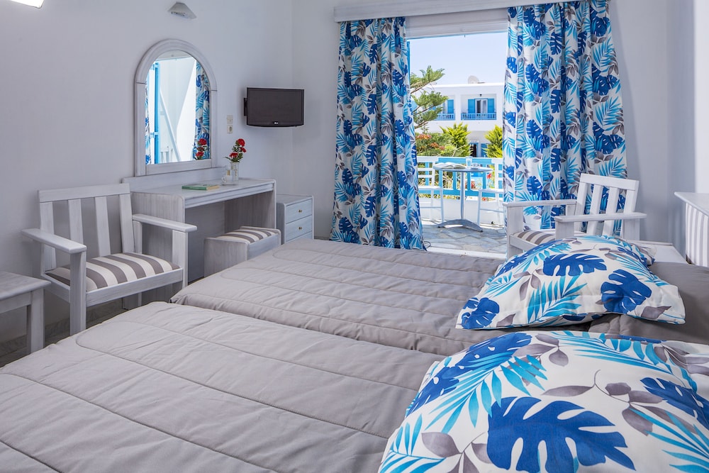 Kosmoplaz Beach Hotel 26/77