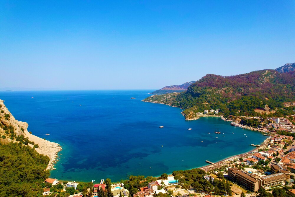 LAVANTA HOTEL TURUNC 70/73