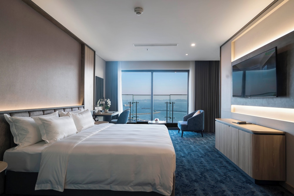 Wyndham Garden Legend Halong 16/50