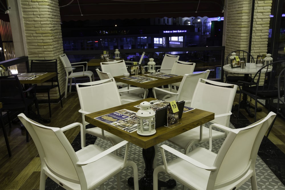Phosphorion Hotel 34/46
