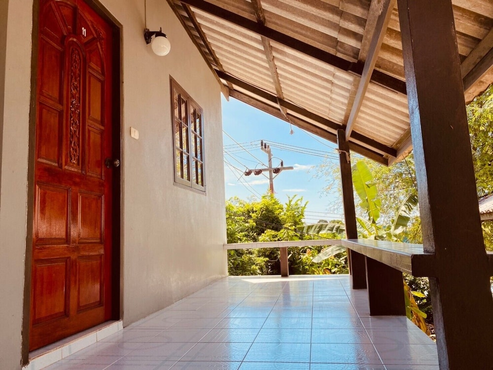 Phupha Bungalow 13/48