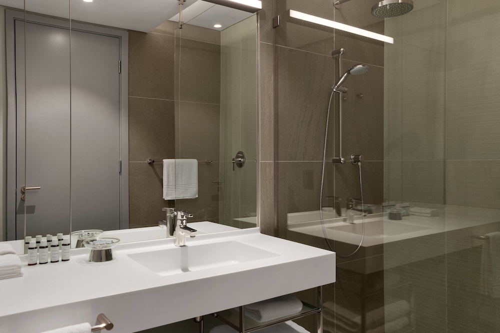 AC Hotel by Marriott Cape Town Waterfront 15/55